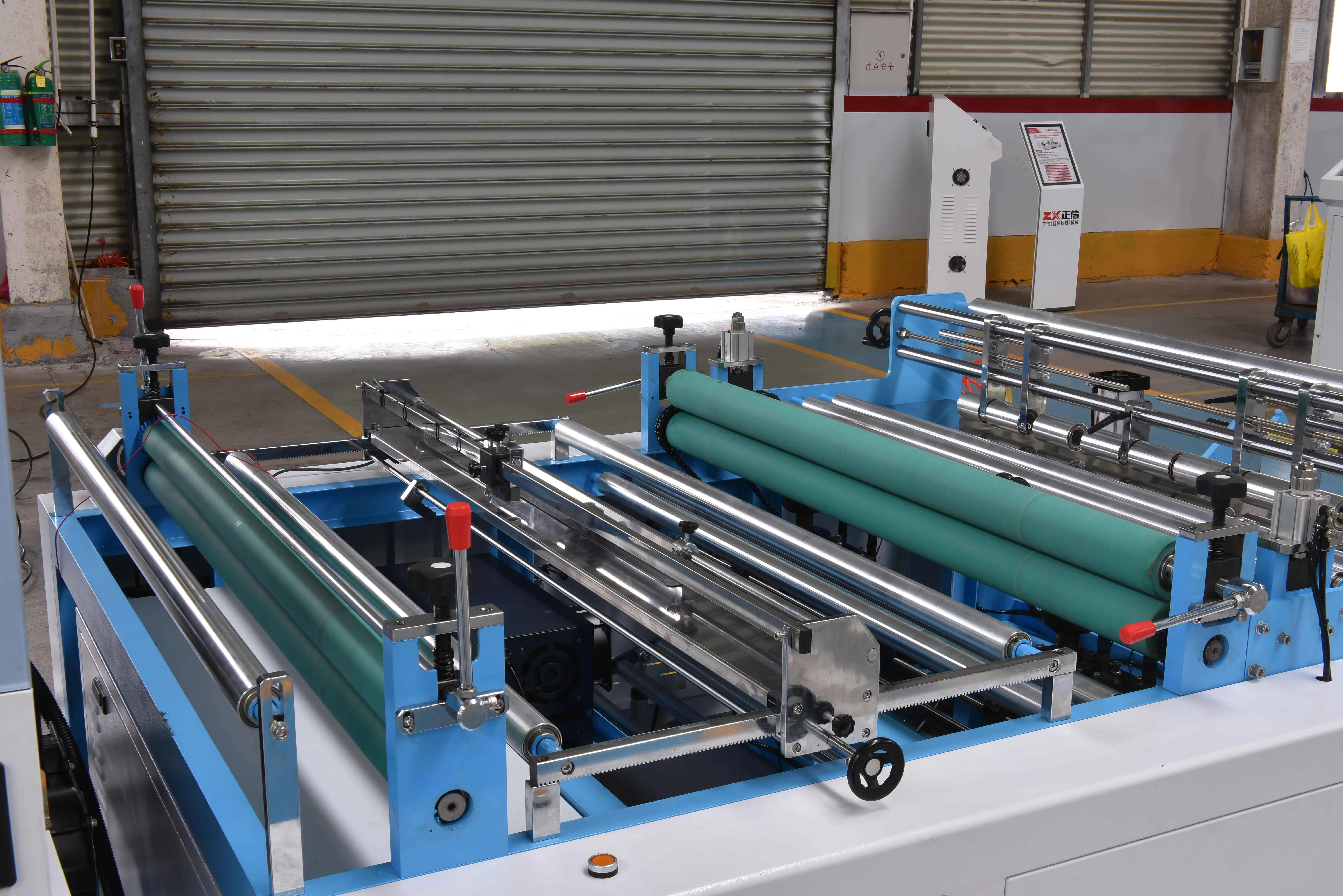 ZXL-G700 Nonwoven Bag Making Machine - Full Auto & Multifunctional