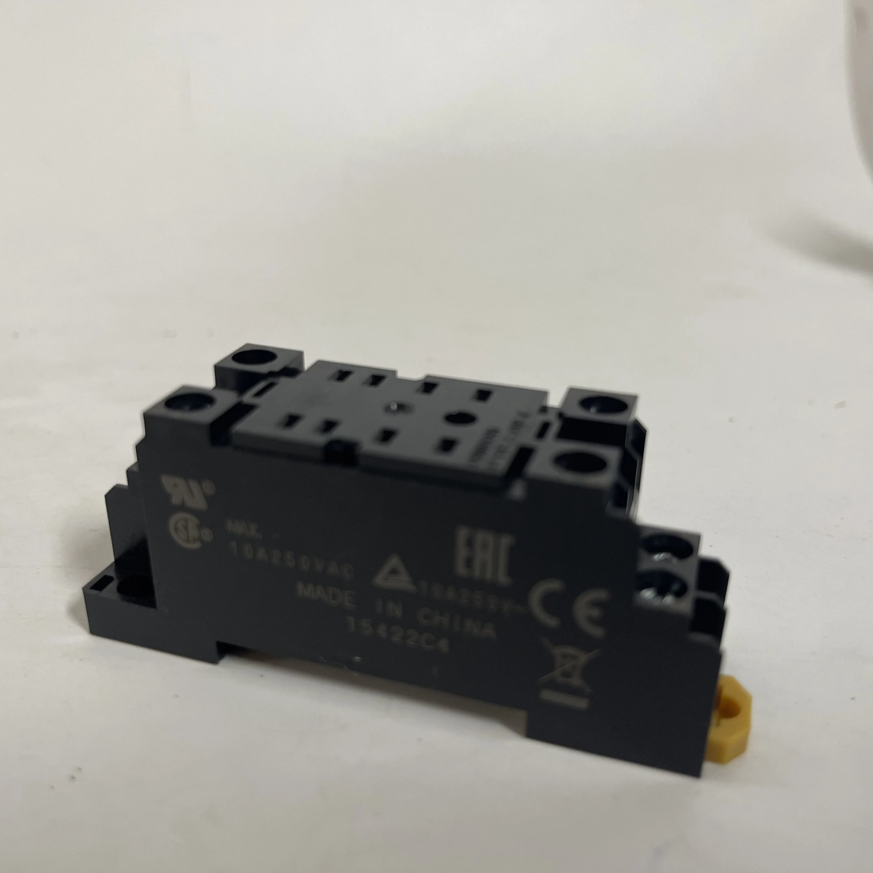 Omron Relay Socket PYF08A-E Omron Relay Socket PYF08A-E