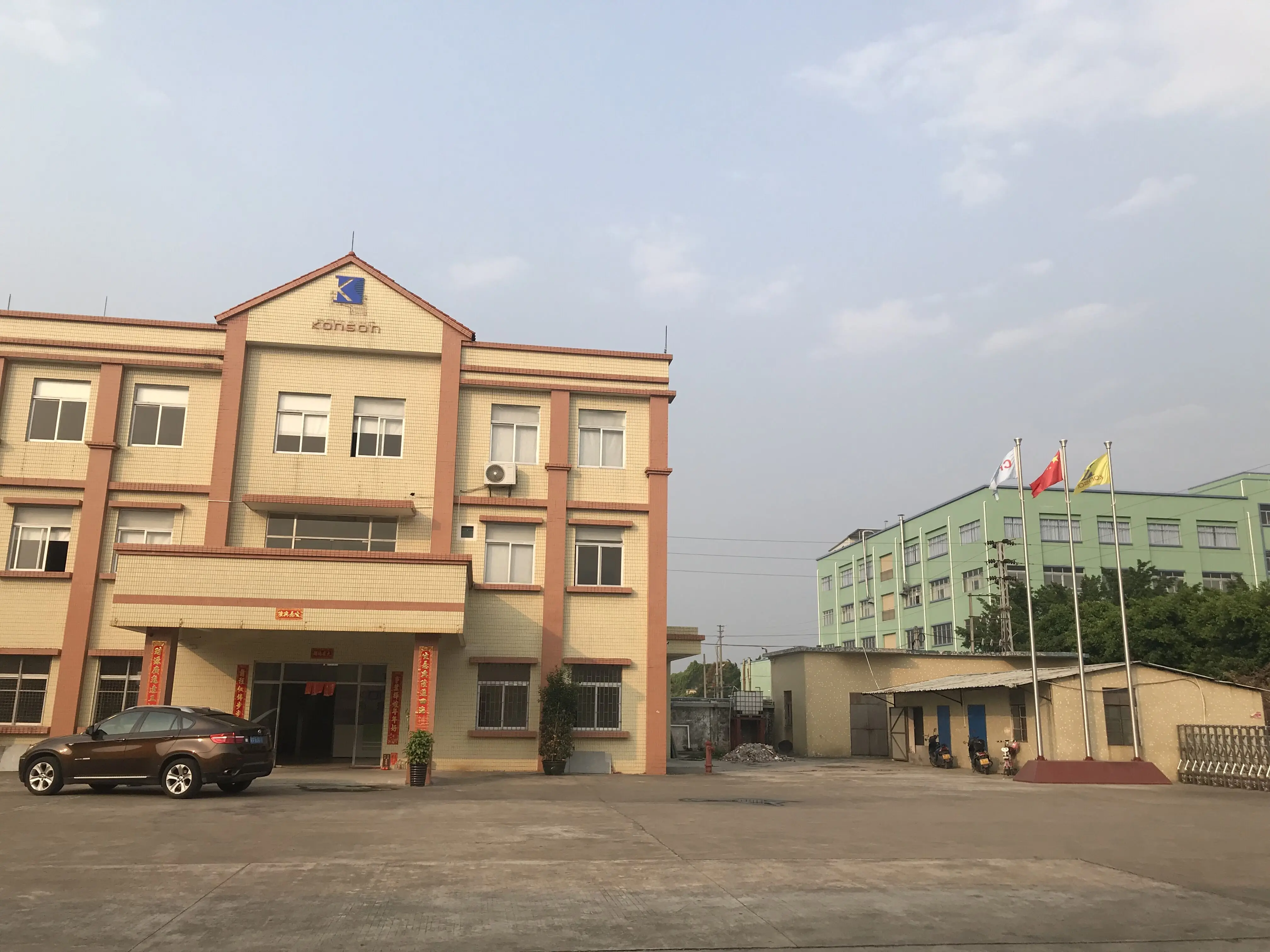 Wholesale 1.2L/2.5L/3L Food Grade Olive Oil Tin Can with 0.21-0.35mm Thickness and 5000pcs MOQ