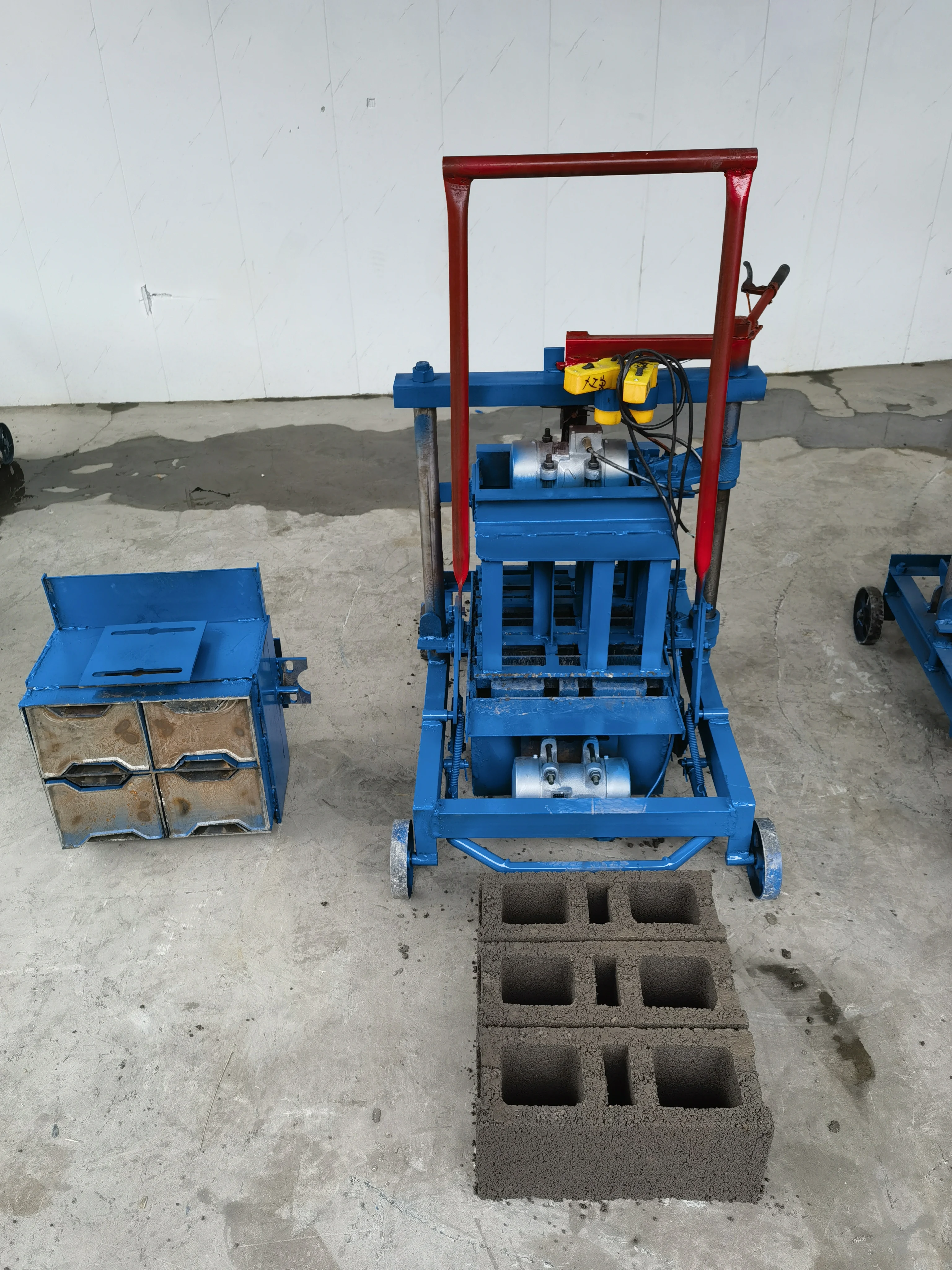 Automatic Clay Bricks and Tile Making Machine Plastic Sand Brick Making Machine Hollow Red Brick Making Machine in India