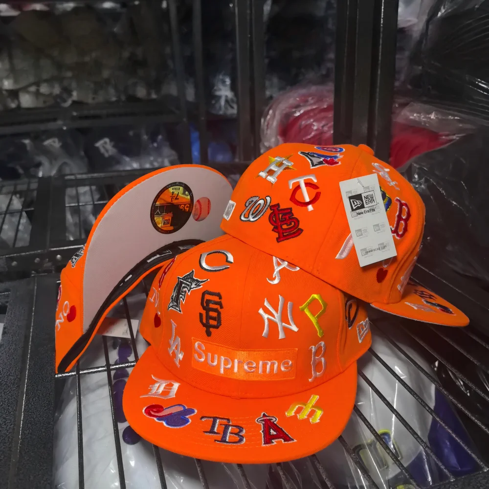Multi-Logo Embroidered Flat Brim Baseball Cap Unisex Hip Hop Streetwear Snapback Hat for Men Women