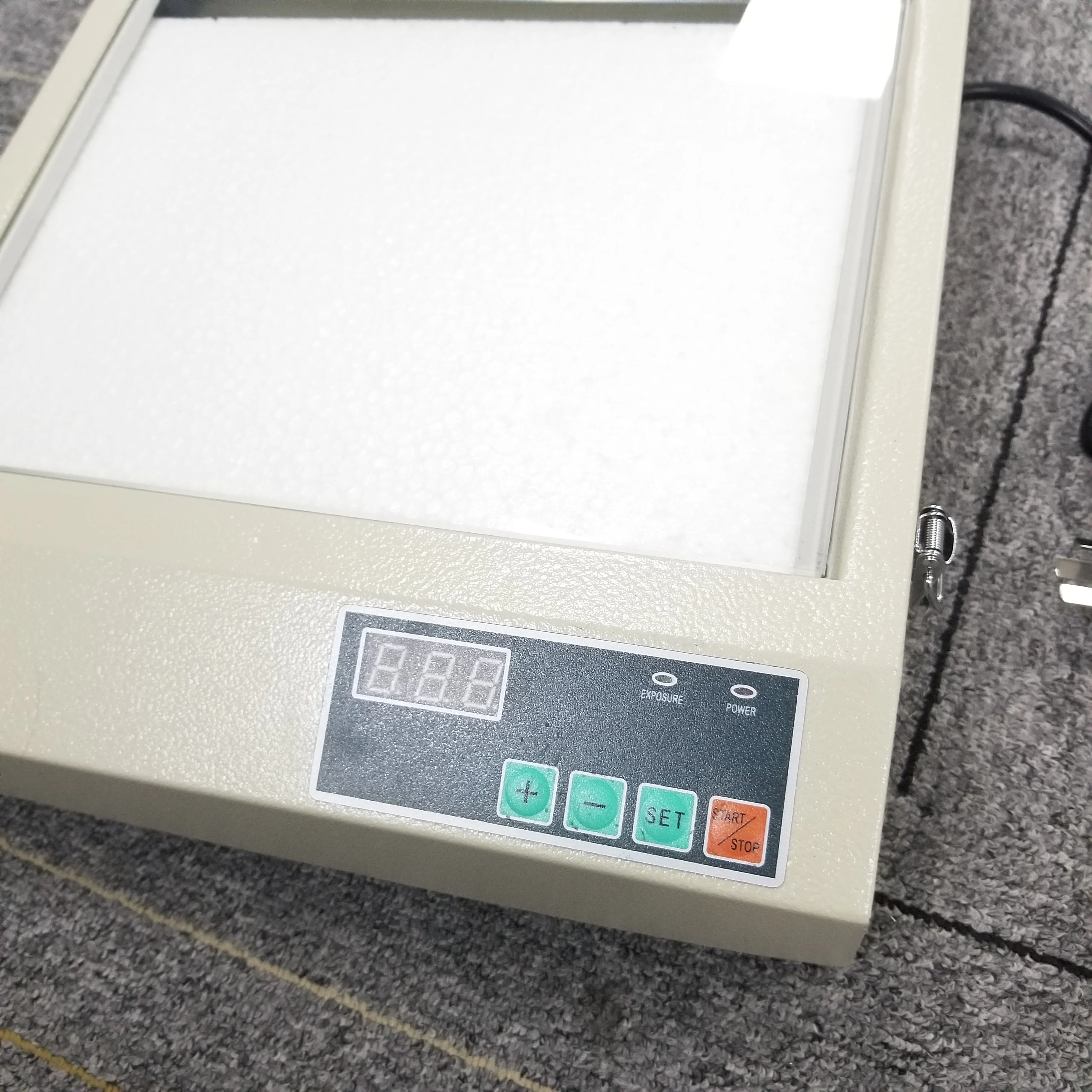 Новая машина для производства полимерных штампов