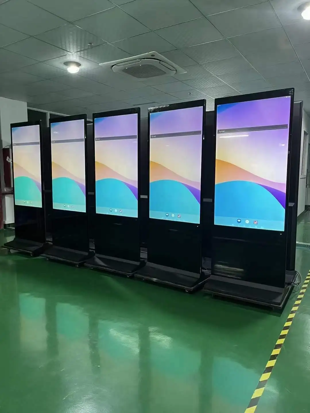 Network System Wifi  Floor Standing Digital Signage Screen Display Advertising Player Software Screen Digital Signage Display