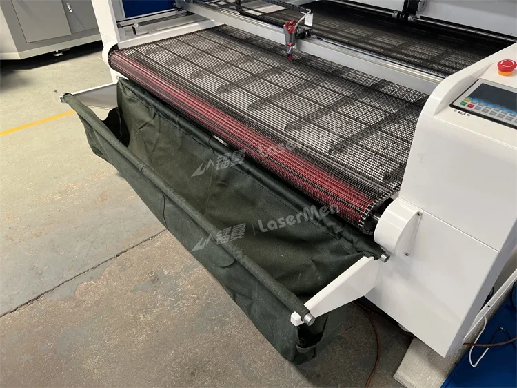 High Speed Fabric Textile Laser Cutting Machines Cnc CO2 1610 1625 1810 Cutting for T Shirt Sportswear Clothing Cutting Machine