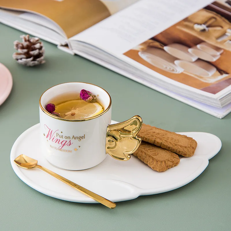 Seaygift Europe Nordic Creative Gifts Angel wings Ceramic Gold Handle  Coffee Tea Cups Porcelain Mug with Spoon Saucers Set