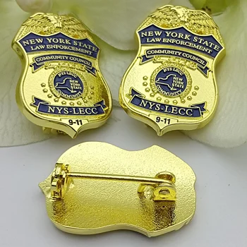 Wholesale Custom Gold Plated Metal Badges 3D Soft  Enamel Lapel Pins Clothing Metal Crafts