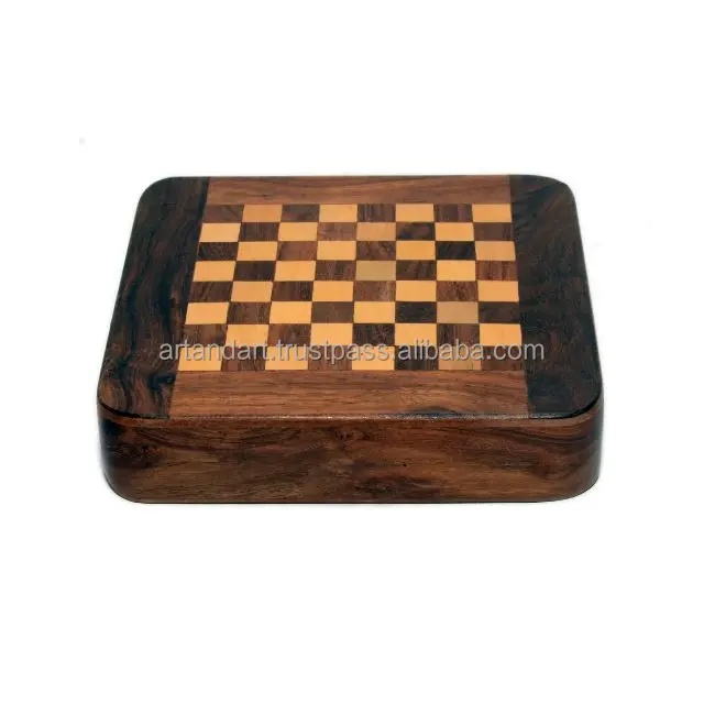 Source Jogo de tabuleiro de xadrez, conjunto de xadrez de madeira