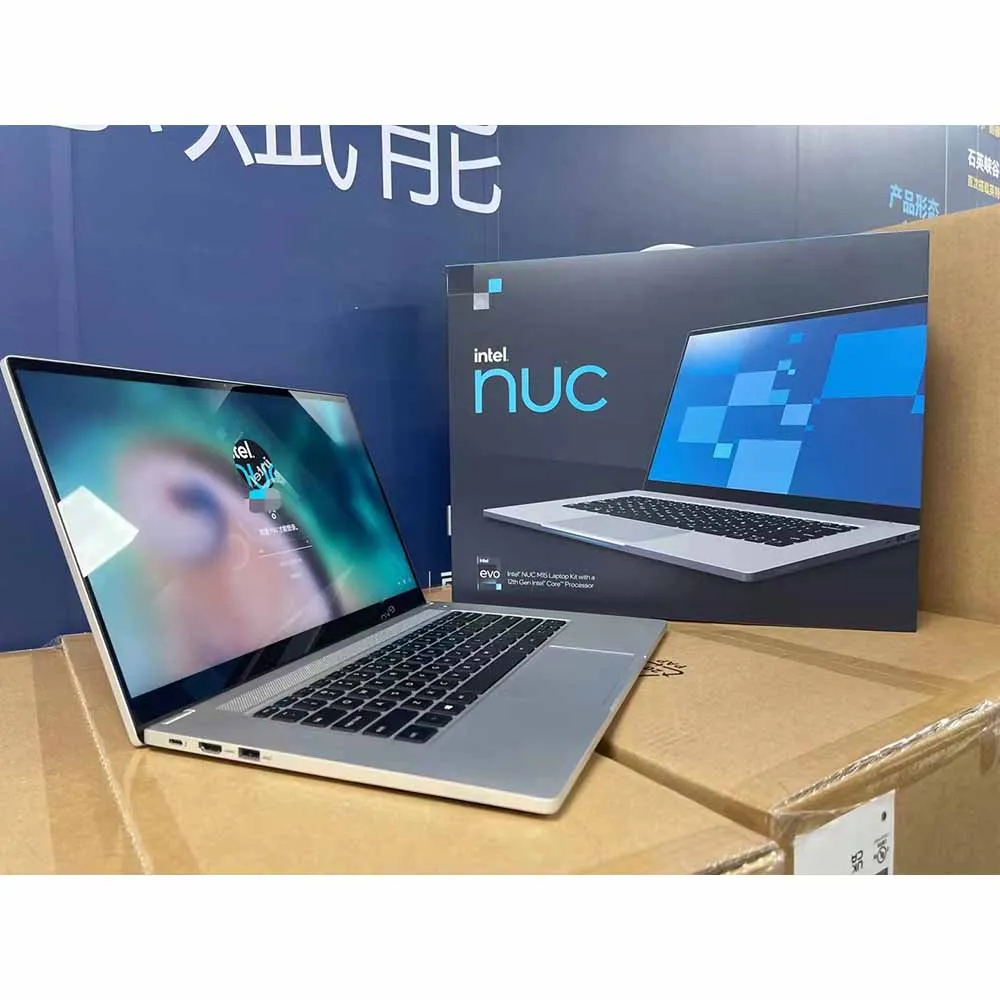 インテル ノートパソコン Intel NUC i7 M15 Laptop Kit Intel NUC M15 Laptop Kit LAPRC710 | Overview, Specs, Details