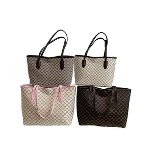 Fashionable Women Luxury Shoulder Handbag with Large Capacity Lightweight Tote Bags for Leisure Shopping Bag