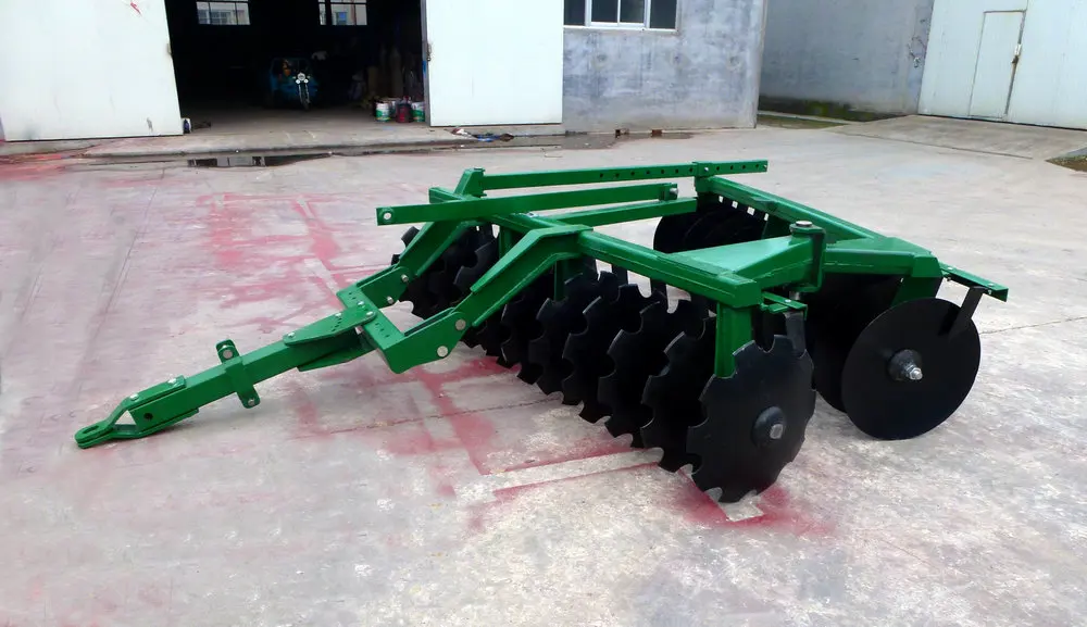 Equipamento agrícola grade de disco offset montada em trator agrícola para venda