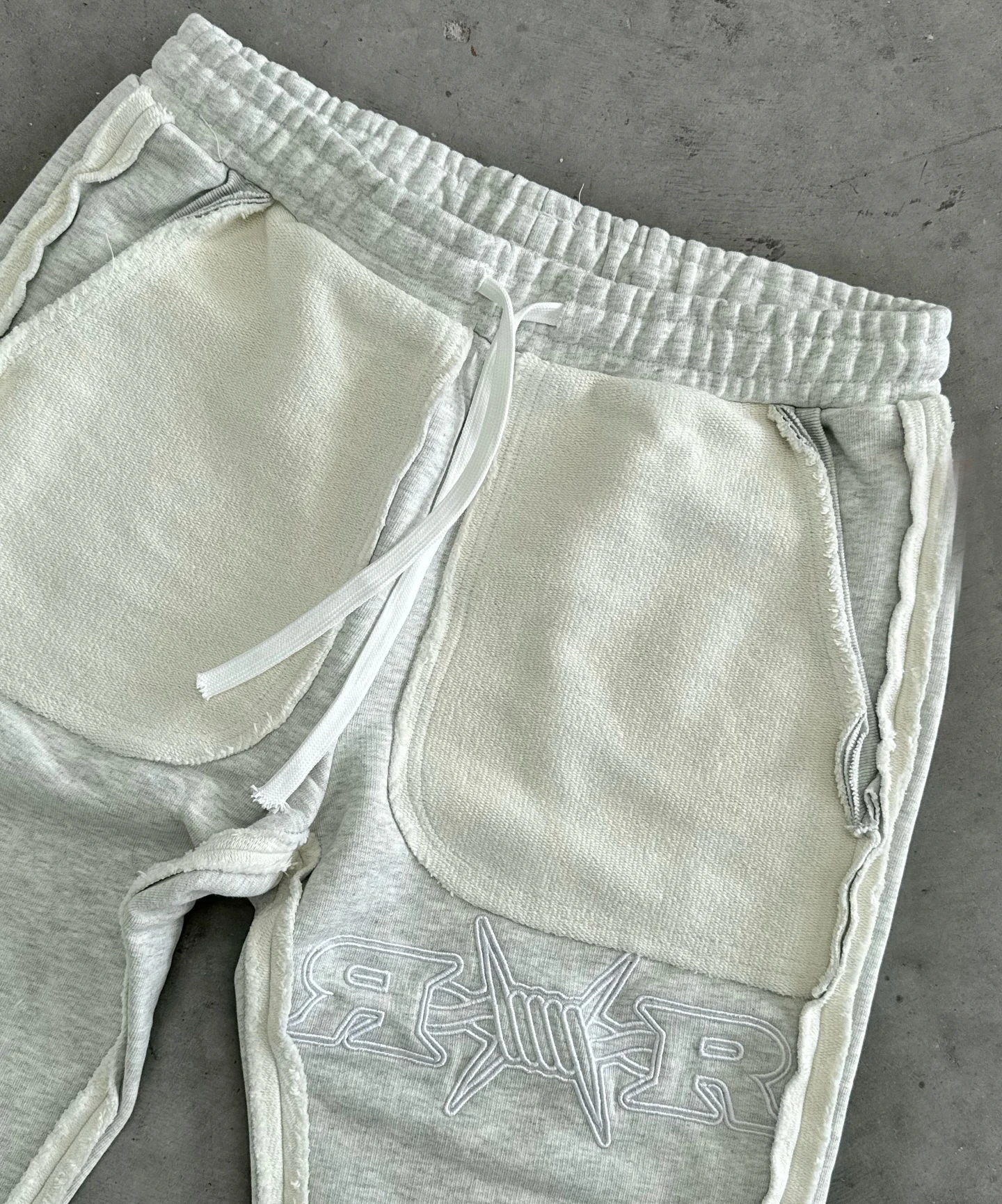 Salati Manufacturer Custom Streetwear Heavy Weight Cotton Vintage Acid Wash Tracksuit Cropped Sweatpants and Hoodie Set gallery 4