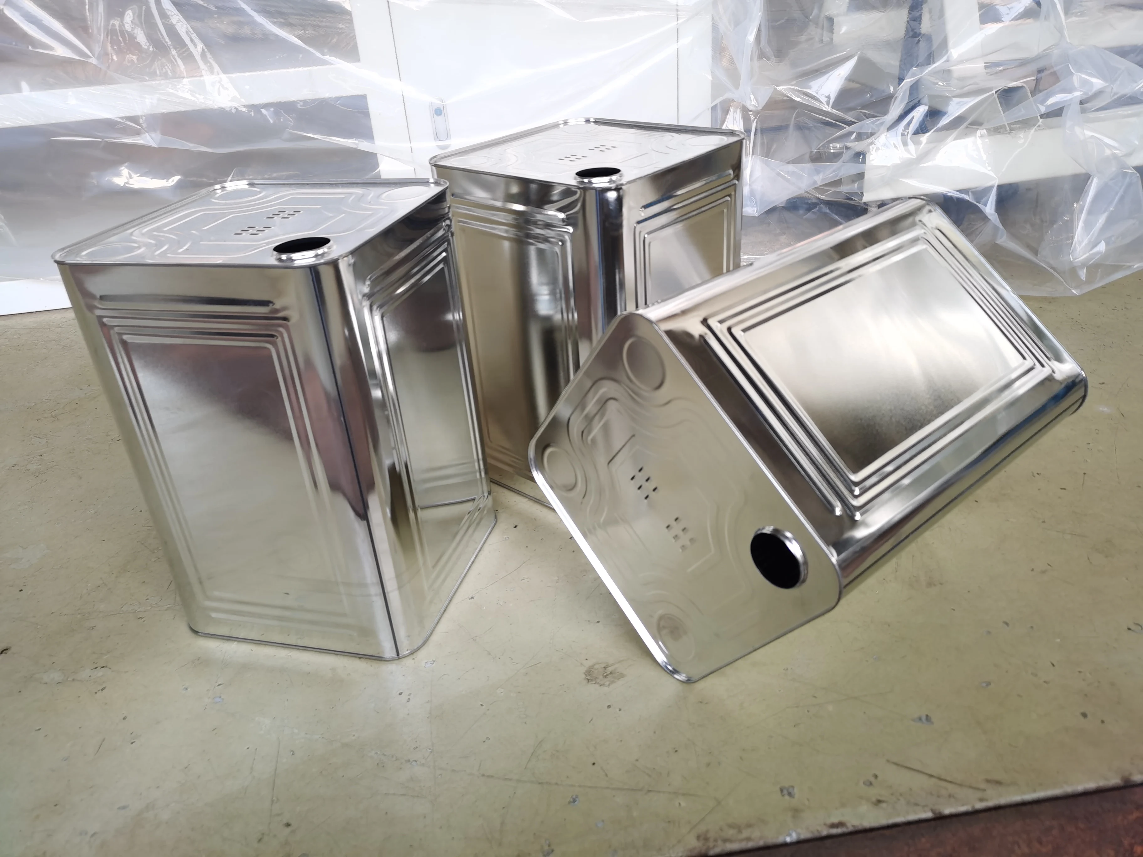 Automatic 18 Liter Tin Container Packaging Machine
