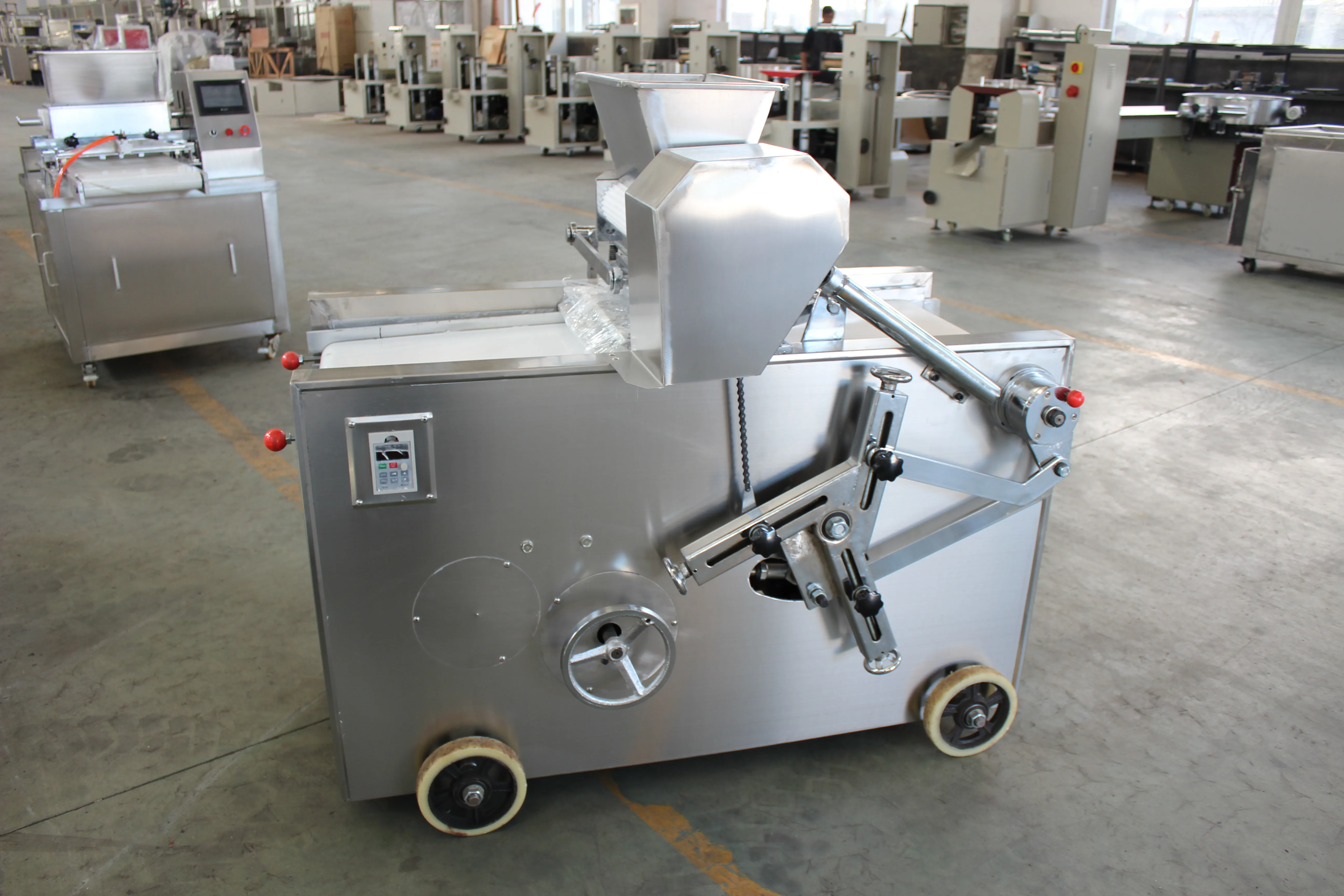 Automatic Bakery Soft Gingerbread Cookies Maker Machine Small Cookies Depositor Machine