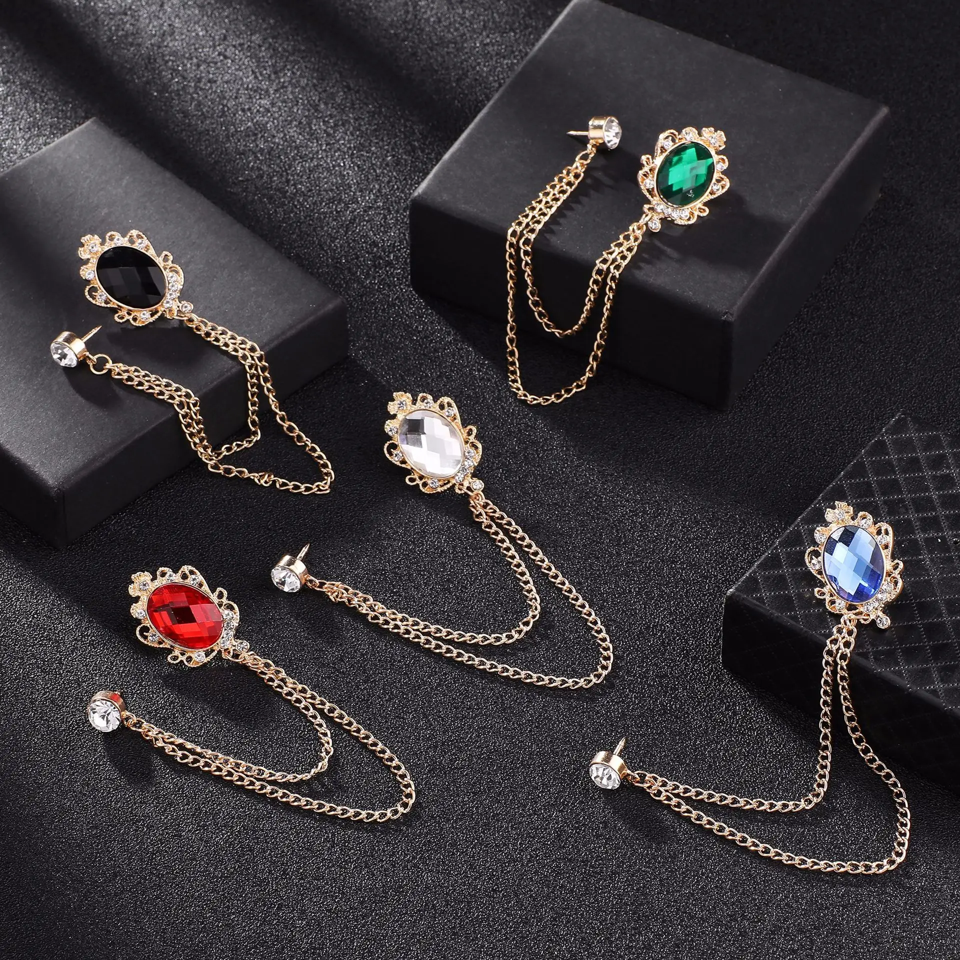 Brooch Lapel Pin For Men Crystal Retro Crown Badge With Hanging Chain Lapel Pin Badge Coat Suit Wedding Gift Party Shirt Collar Accessories