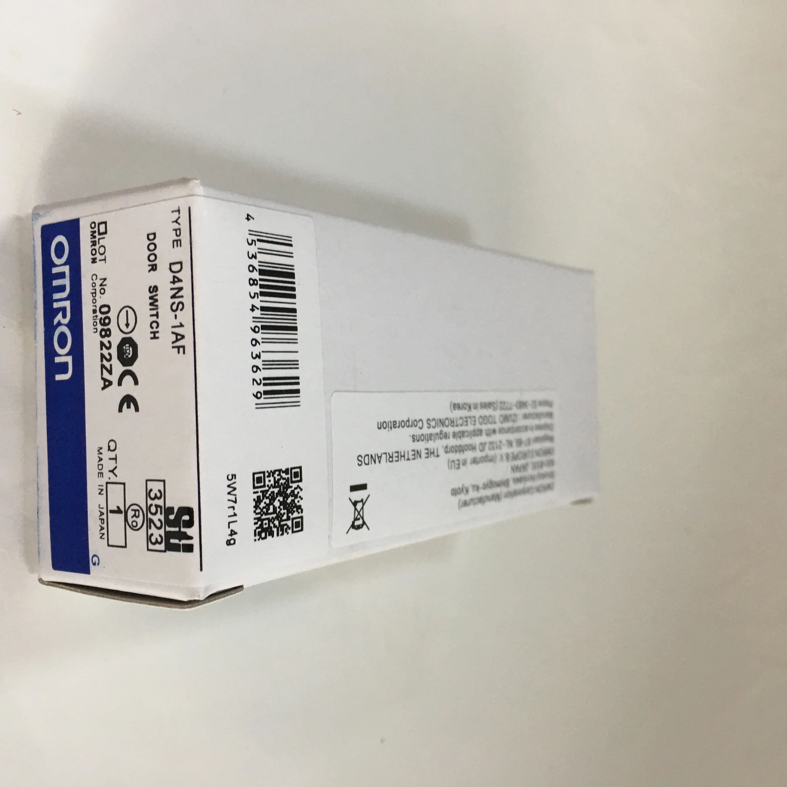 Omron Safety door switch D4NS-1AF Omron Safety door switch D4NS-1AF