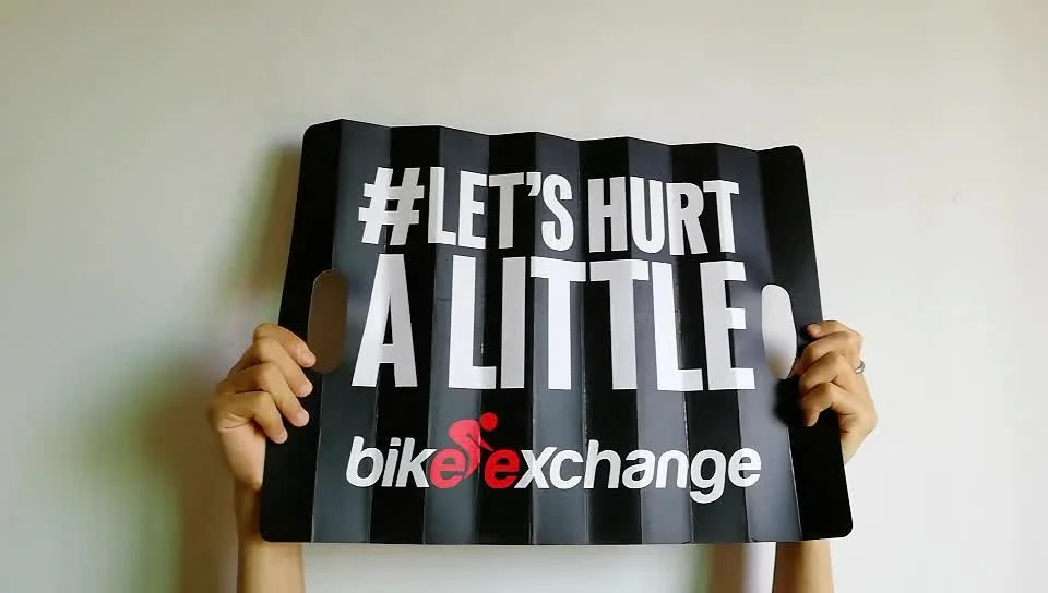 Дешевая оптовая продажа спортивные поклонники шумогенератор складной бумажный хлопушка для спортивных мероприятий соревнований бейсбола и