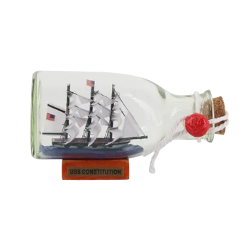 Constitution and Clipper shops S. XIX ships in bottle