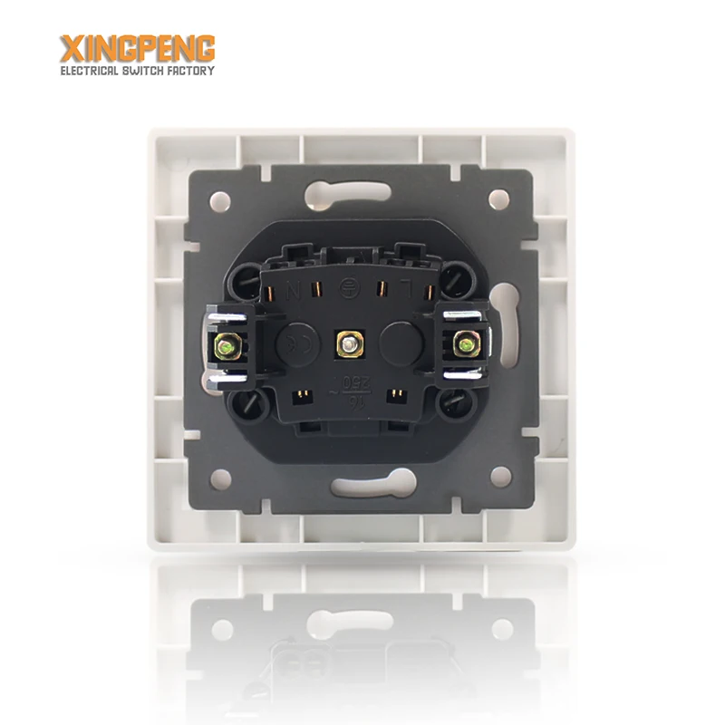 86*86mm European Electrical Outlet Ceiling Mounted Socket Outlet Electric Smart Switches and Sockets