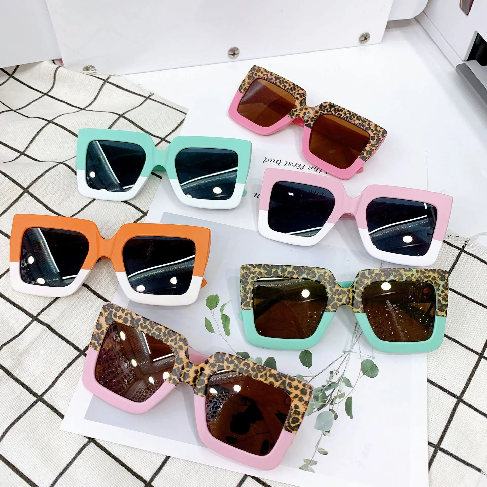 Wholesale Custom Kids Sunglasses - UV400 Protection
