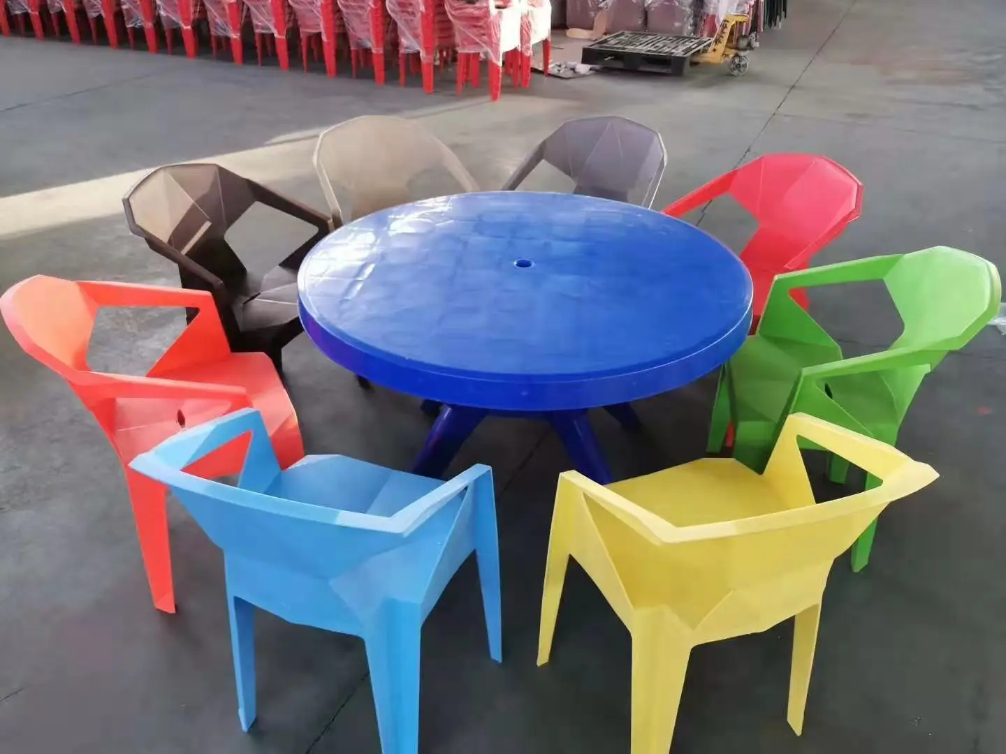 New Design Cheap Garden Wholesale Stack Outdoor Colored Plastic Chairs and  Tables
