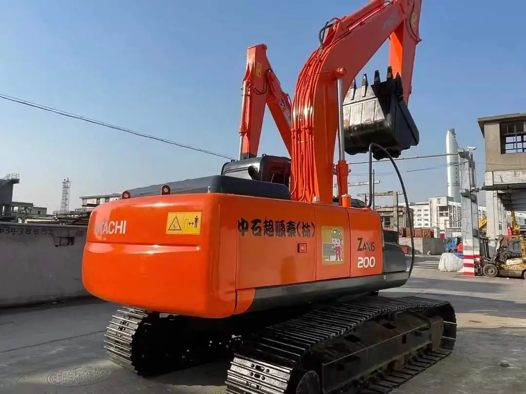 Hitachi Zaxis 200-6 Excavators Japan ISUZU Engine 6 Cylinders