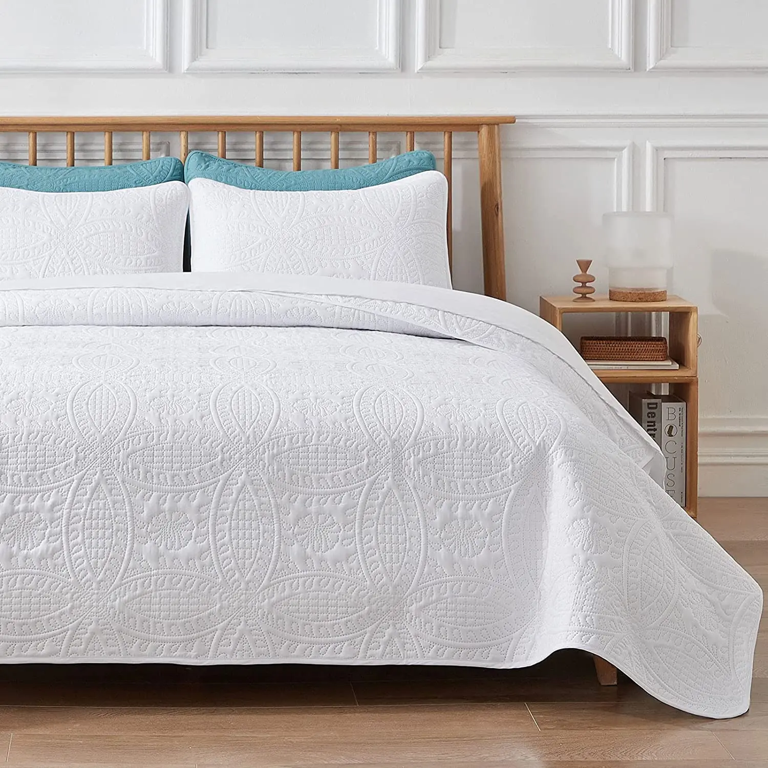 Modern Style Coin Pattern Coverlet Soft Bed Summer Quilt Lightweight Microfiber Quilts Queen Bed Bedspreads