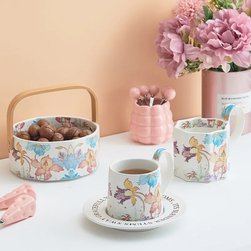 Hotsale Creative Business Gift Idea Medieval Style Octagonal Ceramic Cup Watercolor Iris Coffee Mug with Fruit Basket