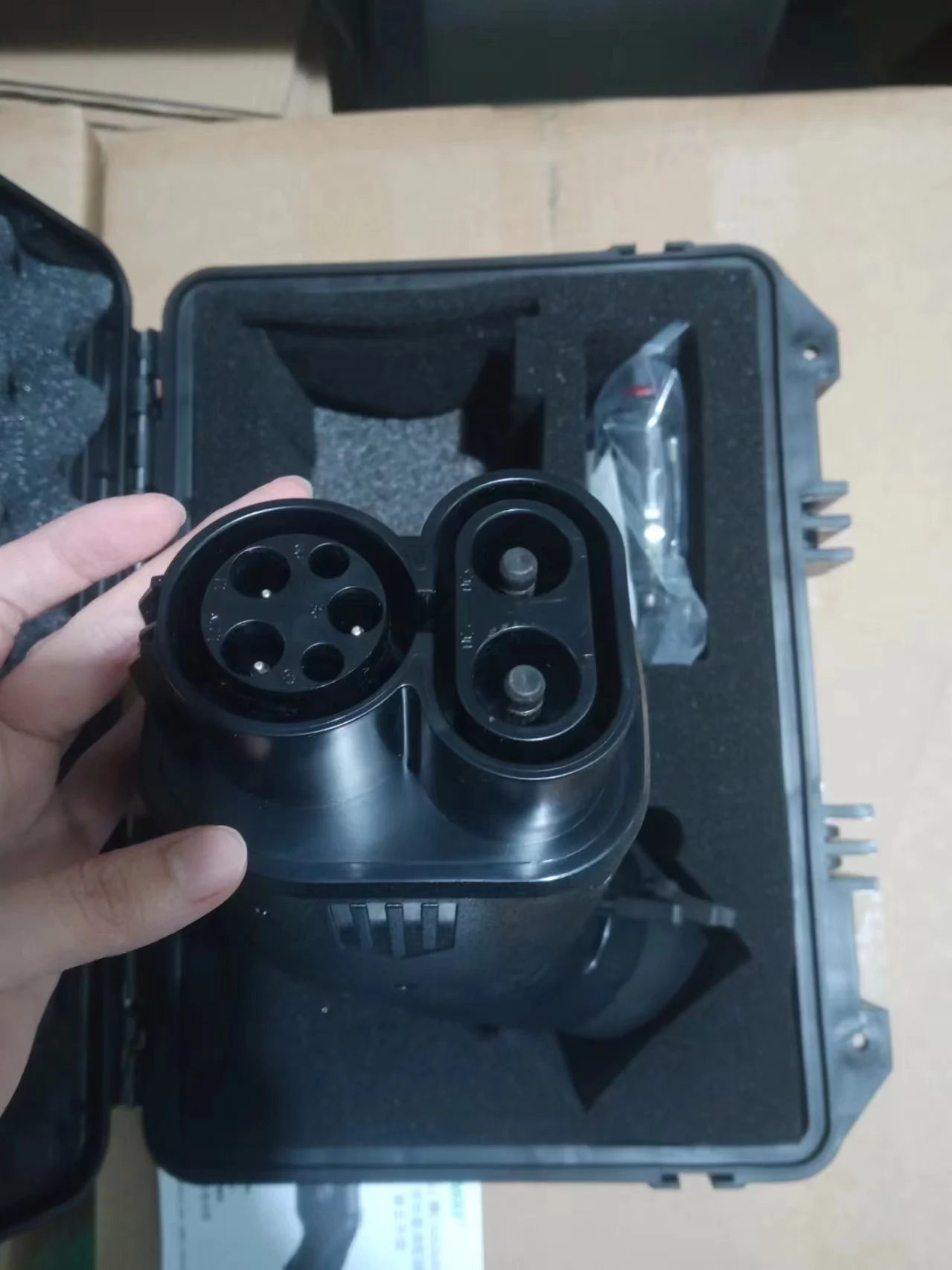 テスラ チャデモアダプター CHAdeMO Charging Adapter s-l400.jpg