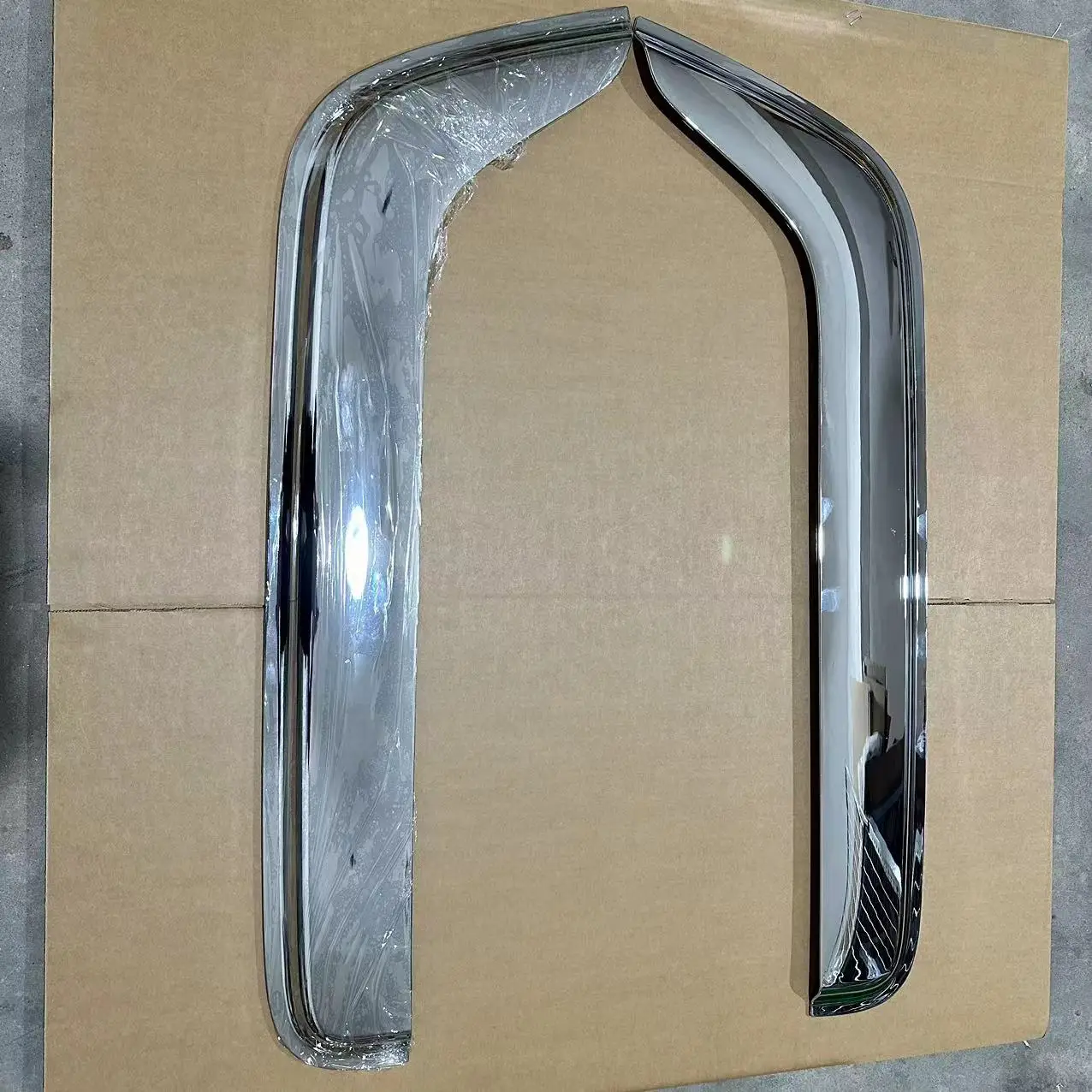 Japanese Truck ISUZ 700P/ELF/FRR Chrome-plated Sunvisorr ,suitable for Left and Ringht Driving