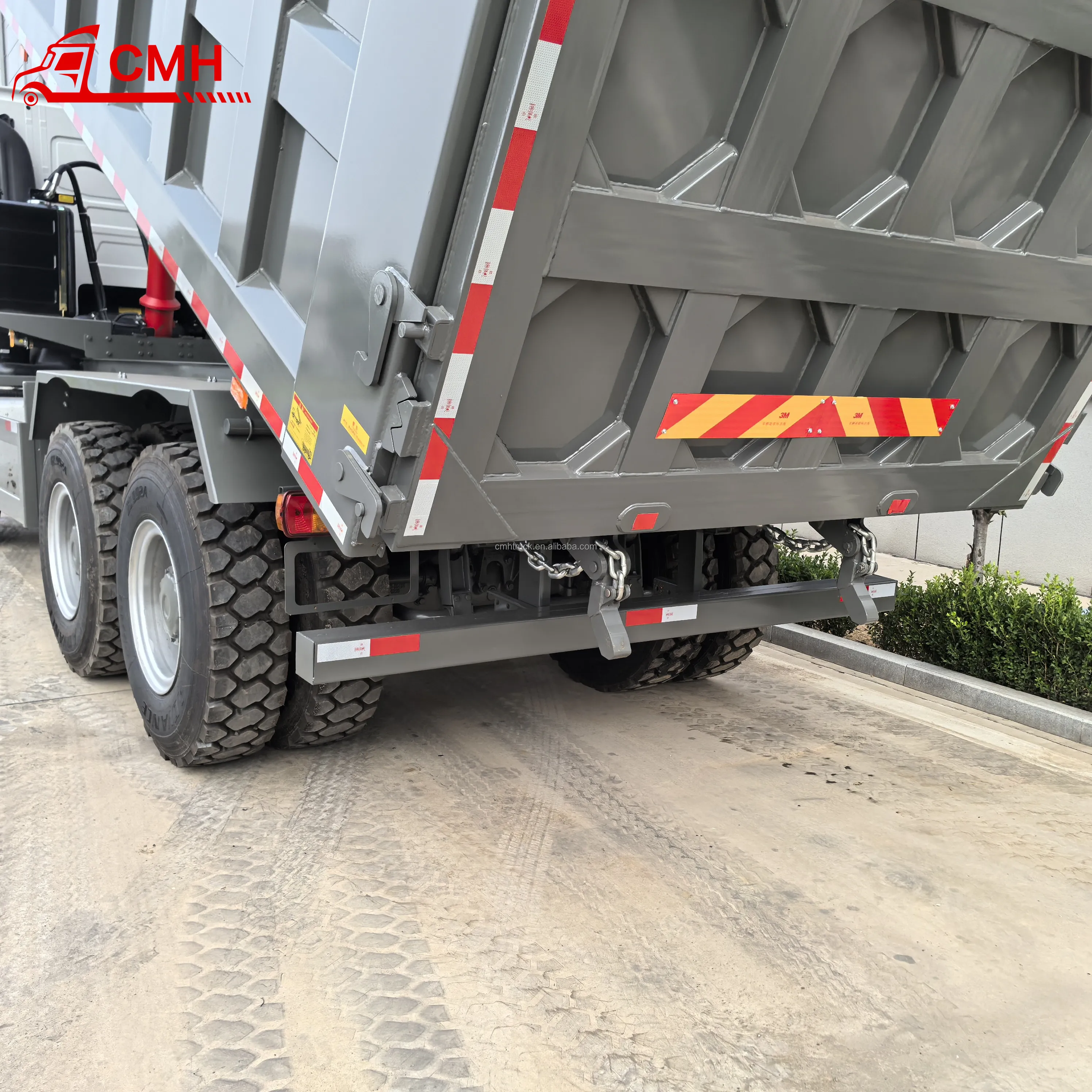 product howo t7s with 371 horsepower capable of carrying 25 tons left hand drive front end dump truck-3