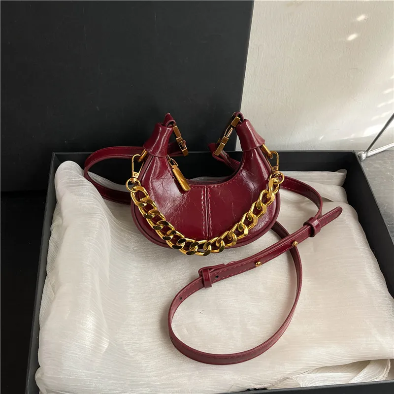 Shop Our 2025 Fashion Trend: Stylish Portable Crossbody Bags