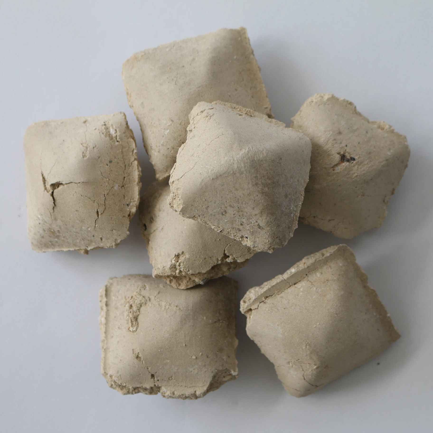 耐火材料工业用煅烧碱镁球go60%