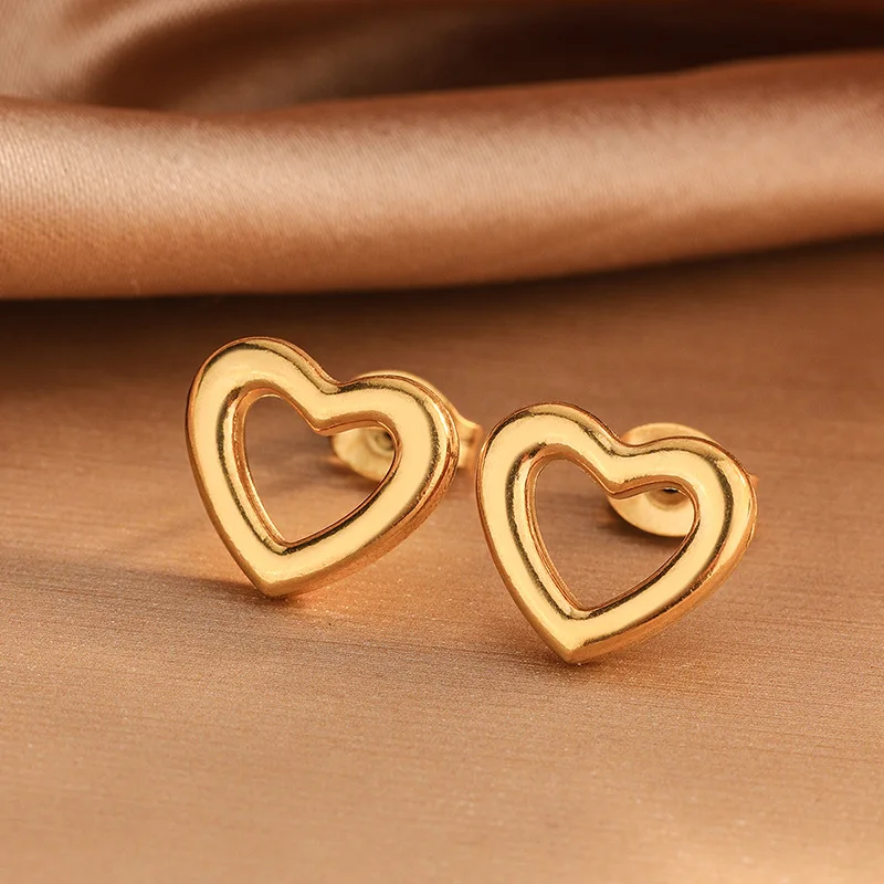 Elegant Titanium Heart Necklace Set - Non-fading & Versatile