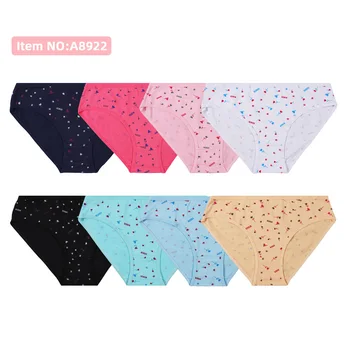 Katta qora tanli ayollarning shaxsiy fotosurati Porno lesbiyanka dugonasining moyini yalaydi