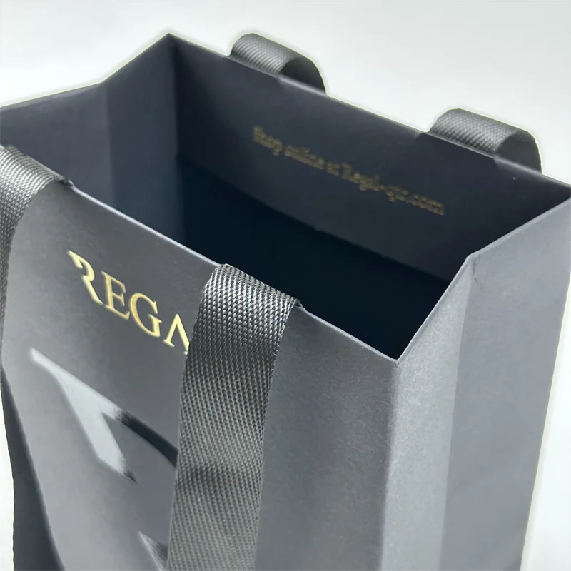 Luxury Brand Custom Made Matte Black Kraft Paper Bags Ribbon Handles Offset Printing for Garment Clothing Boutique Craft Use