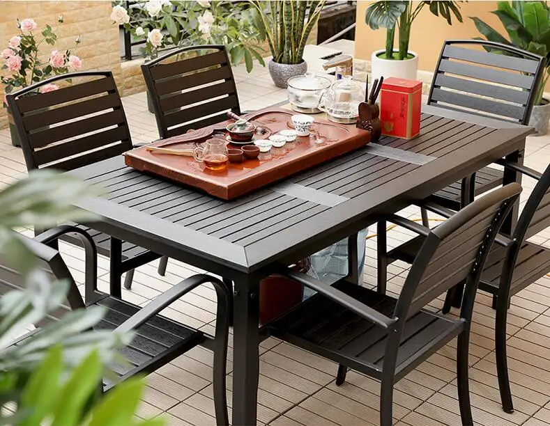 plastic kitchen table and chairs