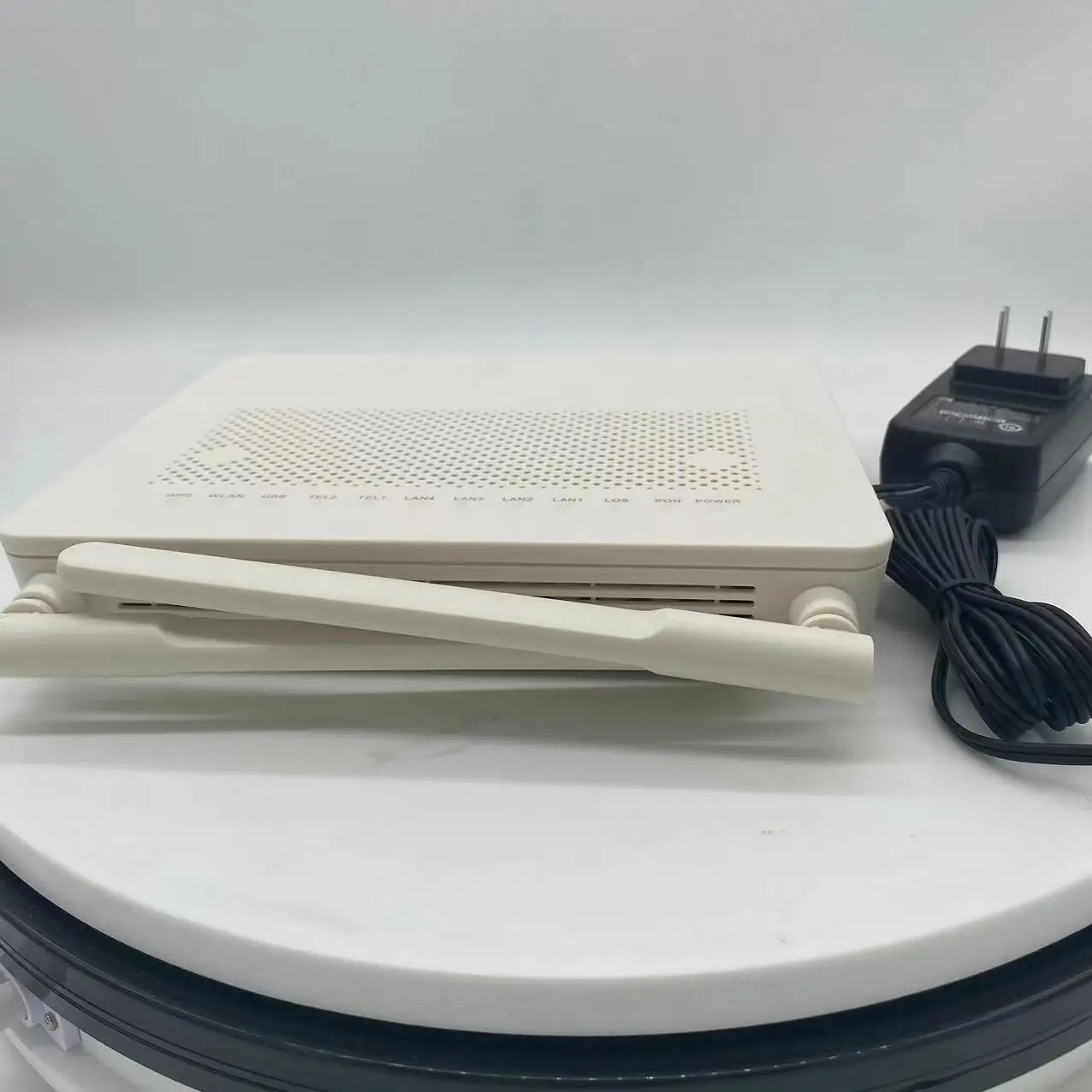 Optical router with 5DB Antenna XPON ONU 4LAN 1voice WIFI USB Antenna Gigabit ONU ONT English Version 8546m