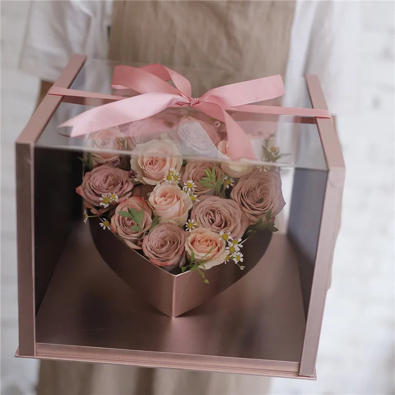 Heart-Shaped Acrylic Box of 6 Infinity Roses – Privé Roses