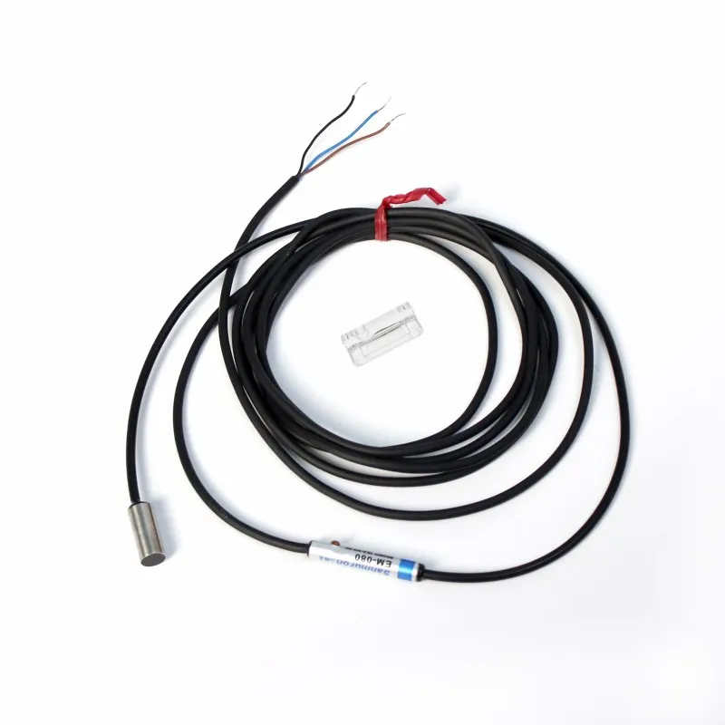 KEYENCE プロキシミティセンサー EM-080 Japanese Keyence EM-010 NPN M10 Proximity Sensors - 100% Genuine