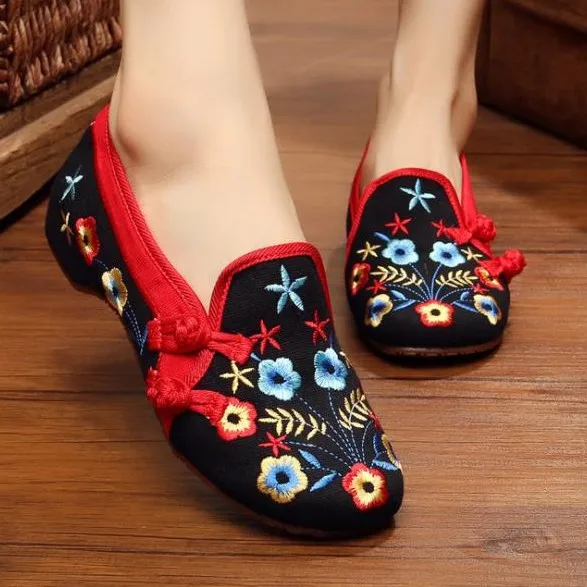 
Новинка, женские тканевые туфли в стиле старого Пекина с цветами персика, вышитые туфли в этническом стиле, танцевальные туфли с закрытым носком и низом из говяжьих сухожилий 