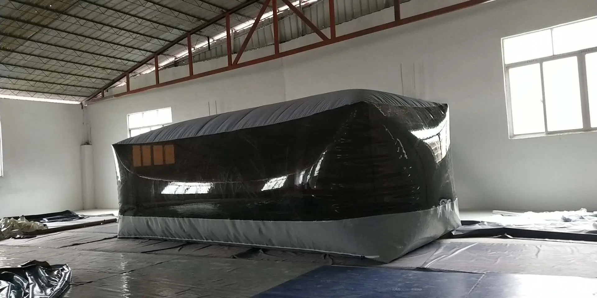 New Design Pvc Vehicle Capsule Inflatable Capsule  Inflatable Garage Car Booth Bubble Cover Black Anti-UV