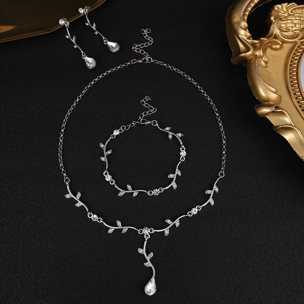 Elegant Gold Leaf Jewelry Set for Weddings