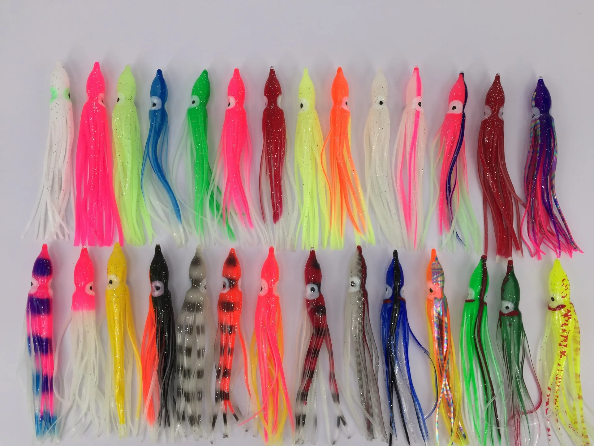 New 4cm24cm Luminous Fishing Squid Skirts Octopus Assist Artificial