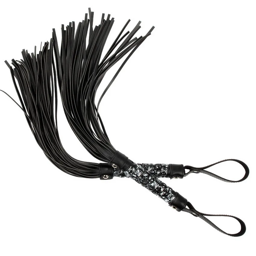 SM black square bead leather whip