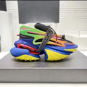 Designer Custom Men's Sports Shoes Women's Casual Breathable Mesh Height-Enhancing Spaceship Walking Shoes Height Increasing