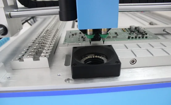 Cadena de producción de SMT: Impresora de 3040 plantillas + alimentadores de la máquina 29 del p&p de CHM-T48VA + horno CHMRO-420, planta del flujo de fabricación del PWB
