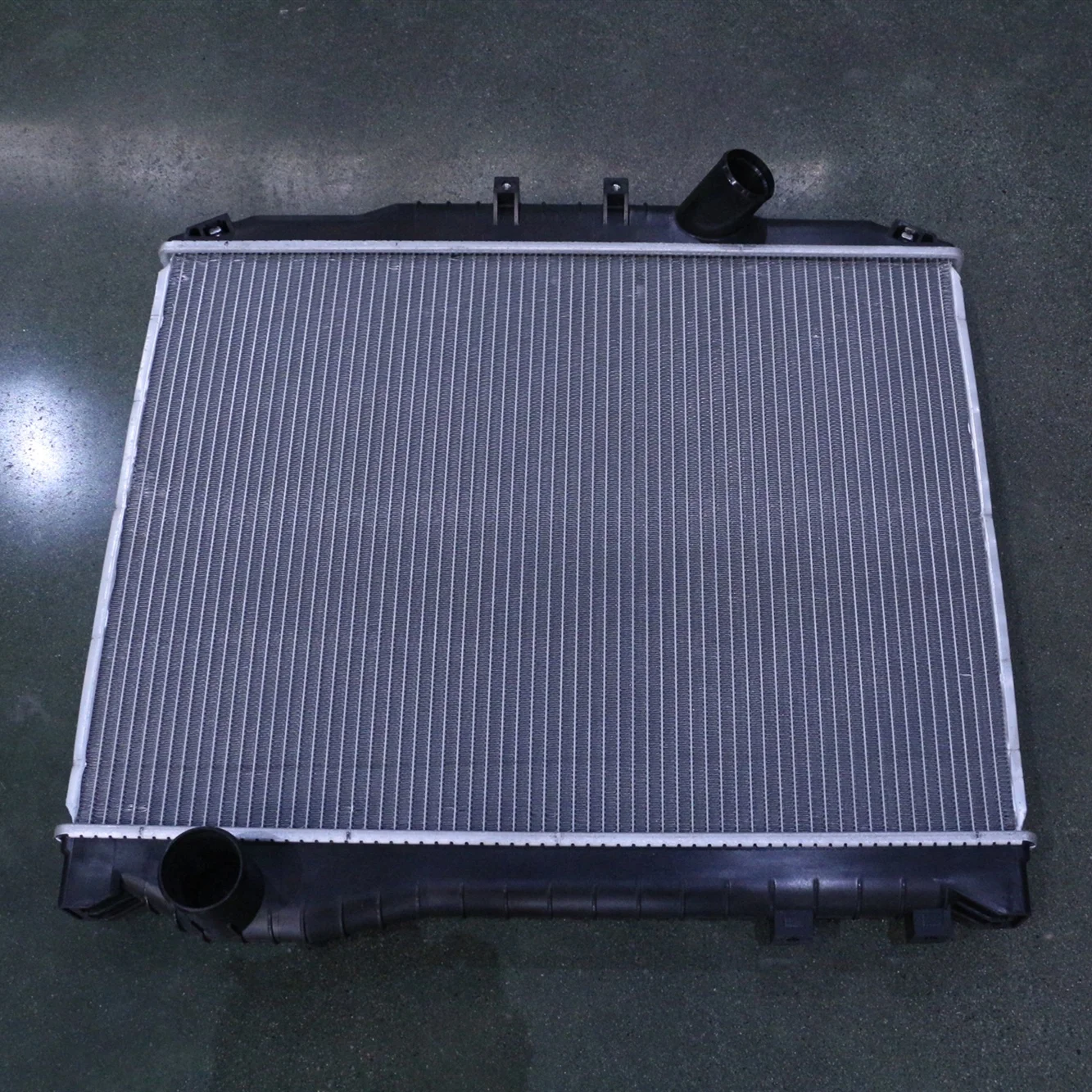 CANTER NPR 3.5 MC127000 ME293117 ME293119 Radiator Replacement