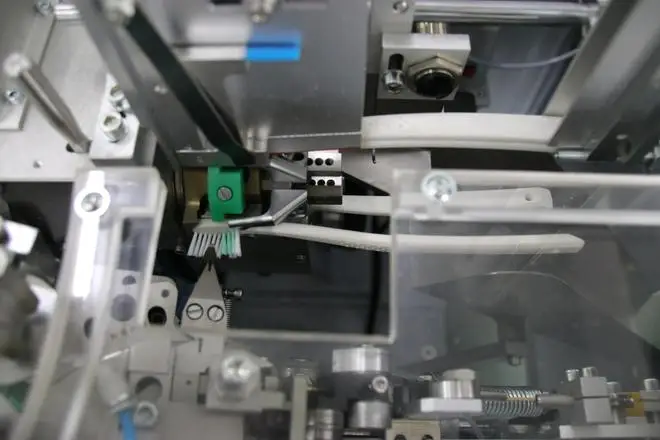 4 Axis CNC Automatic Hotel Using Toothbrush Cleaning Toothbrush Making Machine
