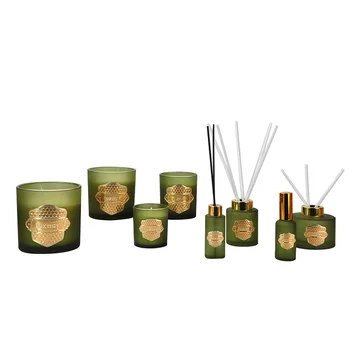 Green ODM/OEM Wholesale Customized Home Decor Luxury Metal Lid Scented Soy Wax Candles With Glass Jar Gifts Set