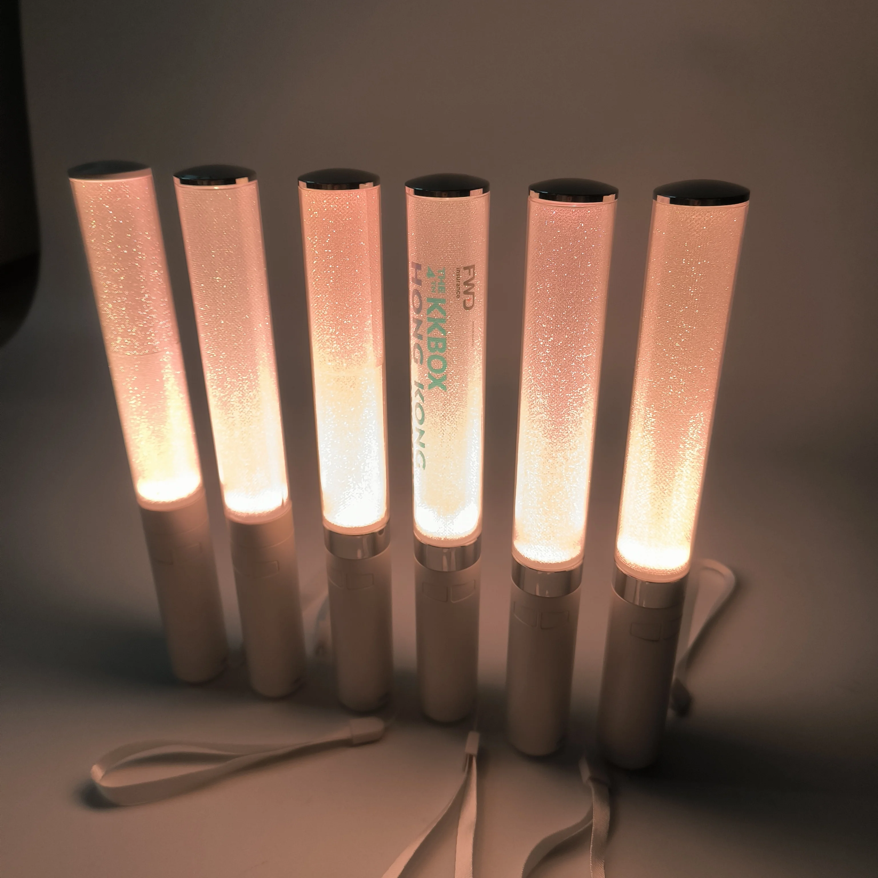 High Quality 15 Color Remote LED Flashing Concert Cheering Stick Battery Operated Glowing Stick for Christmas Party Decorations